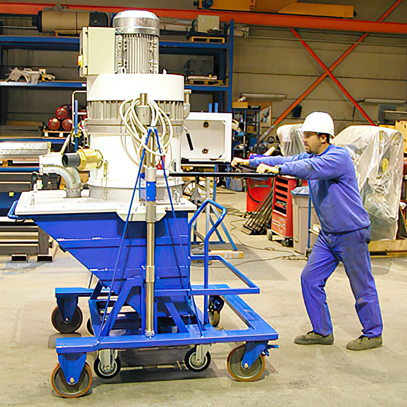 Industrial vacuum cleaner on roll PAD